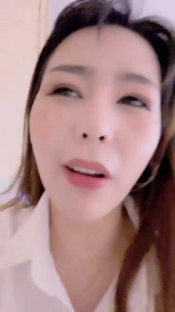 【狐狸不是妖啊】宝马御姐 与金主楼道露出野战 户外车震 双女自慰道具爆浆 截图4