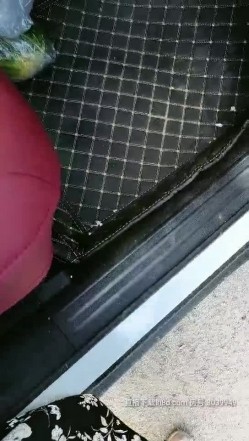 户外勾搭专家〖可可少妇〗和老铁户外车震 老铁羞涩不敢车震 深喉口交裹硬了迫不及待插入 对白有趣 高清源码录制 截图3