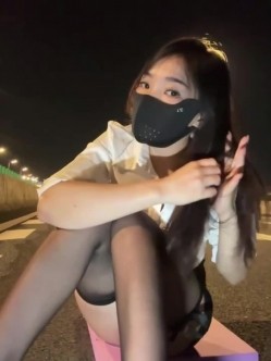 精品推荐【户外野战】SP站~户外黑丝浪女【AiBana】各种户外发骚淫语~刺激户 截图11