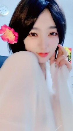 青春无敌，抖音风艺校美少女【杨晓花】定制福利，露脸露点，各种热门BGM裸舞 截图7