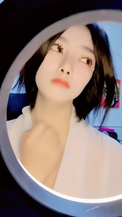 青春无敌，抖音风艺校美少女【杨晓花】定制福利，露脸露点，各种热门BGM裸舞 截图10