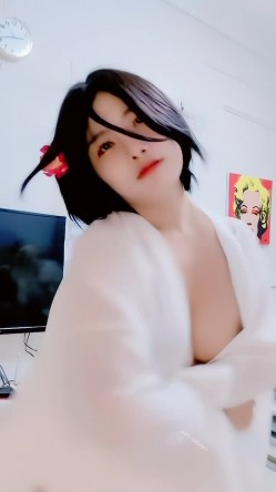 青春无敌，抖音风艺校美少女【杨晓花】定制福利，露脸露点，各种热门BGM裸舞 截图15