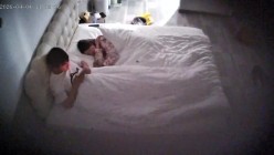 酒店偷拍连续3天入住表面乖巧实际反差的可爱女友换各情趣拍照和男友啪啪 截图2
