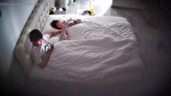 酒店偷拍连续3天入住表面乖巧实际反差的可爱女友换各情趣拍照和男友啪啪 截图4