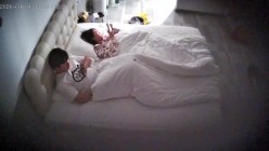 酒店偷拍连续3天入住表面乖巧实际反差的可爱女友换各情趣拍照和男友啪啪 截图8