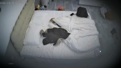 酒店偷拍连续3天入住表面乖巧实际反差的可爱女友换各情趣拍照和男友啪啪 截图14