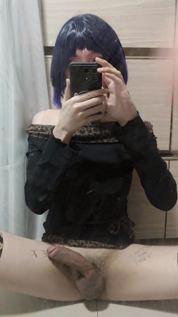 巨型男娘【teroiroi】 直播黑化浓妆 蕾丝兔耳性感 拉丝冷酷小眼神蔑视一切 公狗不服来干 另有各种插入自慰更精彩 截图13