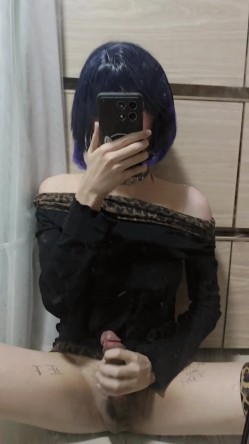 巨型男娘【teroiroi】 直播黑化浓妆 蕾丝兔耳性感 拉丝冷酷小眼神蔑视一切 公狗不服来干 另有各种插入自慰更精彩 截图14