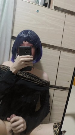 巨型男娘【teroiroi】 直播黑化浓妆 蕾丝兔耳性感 拉丝冷酷小眼神蔑视一切 公狗不服来干 另有各种插入自慰更精彩 截图15