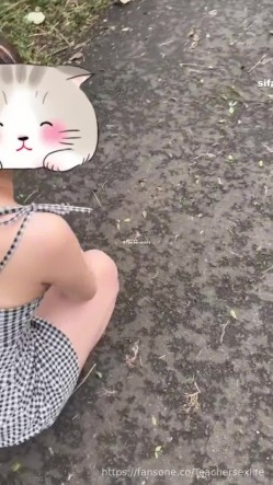 极品性瘾小夫妻【温妮的爸妈】最新付费福利，温泉露出挑战，野外遥控，啪啪不给精液就捣蛋 截图7