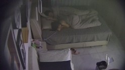 酒店偷拍反差婊气质妹子刚进入酒店就褪下裙子迫不及待等待男友的大屌插入 截图9