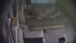 酒店偷拍反差婊气质妹子刚进入酒店就褪下裙子迫不及待等待男友的大屌插入 截图15