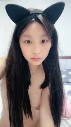 清纯校花下海【温柔又清纯】黑丝 美腿 自慰 截图3