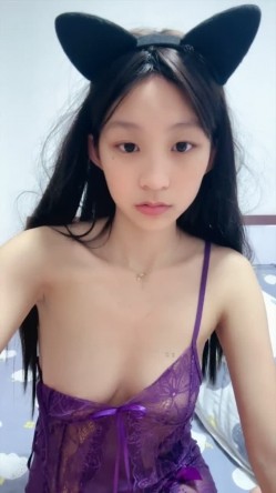 清纯校花下海【温柔又清纯】黑丝 美腿 自慰 截图8