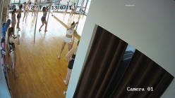 【破解摄像头】舞蹈室小姐姐各种舞蹈练功换衣服 截图2