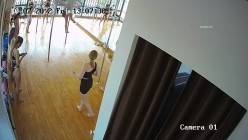 【破解摄像头】舞蹈室小姐姐各种舞蹈练功换衣服 截图4