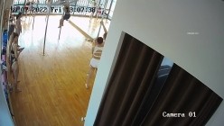 【破解摄像头】舞蹈室小姐姐各种舞蹈练功换衣服 截图5