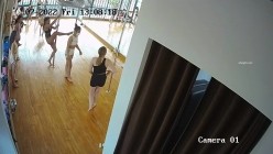 【破解摄像头】舞蹈室小姐姐各种舞蹈练功换衣服 截图10