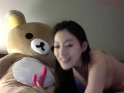 ️亚裔女神【Asia Fox】极品身材的亚洲美女 性欲来了拉着男友后入吃鸡 截图3