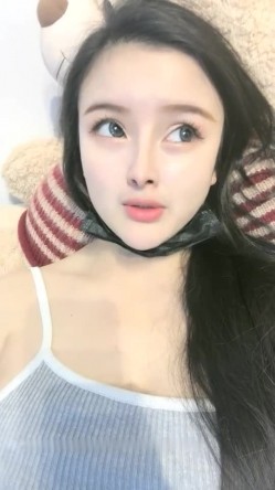 高颜值骚气妹子【童颜巨乳】跳蛋震动肥逼，近距离特写搞得很湿毛毛非常浓密，很湿诱惑 截图12
