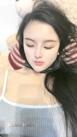 高颜值骚气妹子【童颜巨乳】跳蛋震动肥逼，近距离特写搞得很湿毛毛非常浓密，很湿诱惑 截图15