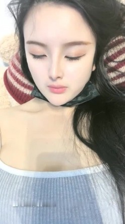 高颜值骚气妹子【童颜巨乳】跳蛋震动肥逼，近距离特写搞得很湿毛毛非常浓密，很湿诱惑 截图16
