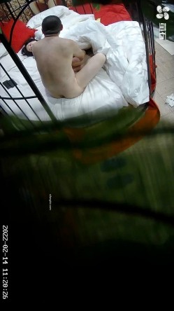 【萤石云酒店 ️极品流出】情人节快乐特辑 ️颜射内射捆绑震动棒 男女激情四射 捆绑 SM 指交 口交 高清1080P版 截图2