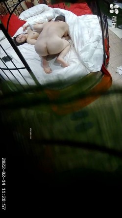 【萤石云酒店 ️极品流出】情人节快乐特辑 ️颜射内射捆绑震动棒 男女激情四射 捆绑 SM 指交 口交 高清1080P版 截图4