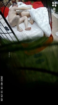 【萤石云酒店 ️极品流出】情人节快乐特辑 ️颜射内射捆绑震动棒 男女激情四射 捆绑 SM 指交 口交 高清1080P版 截图9