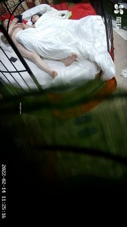 【萤石云酒店 ️极品流出】情人节快乐特辑 ️颜射内射捆绑震动棒 男女激情四射 捆绑 SM 指交 口交 高清1080P版 截图12