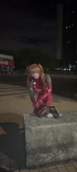 圣诞狂欢 鸡鸡子 国产极品人气TS，又清纯又狂野，攻守兼备反差感拉满，线下约会据说已经排到明年 截图13