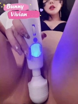 【极品反差婊】推特女神爱丝袜Vivian姐【精品合集】口交 爆操 颜射 截图4