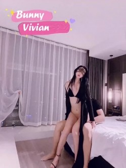 【极品反差婊】推特女神爱丝袜Vivian姐【精品合集】口交 爆操 颜射 截图13