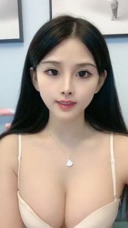 女神！仙女下凡的女神！重磅绿播女神下海，颜值高的不像真人啊，像漫画里走出来的女神，还有牛奶巨乳，妙硬主角 截图10