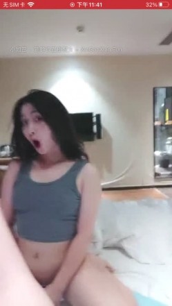 极品高颜冷艳御姐，反差小妈感女主播「金刚护撸娃」「小奶猫」密码房激情淫语撩骚，和姐妹下海大秀，互舔互口 截图9