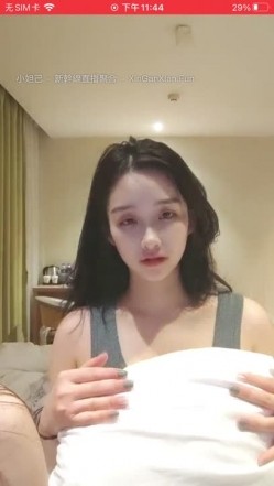 极品高颜冷艳御姐，反差小妈感女主播「金刚护撸娃」「小奶猫」密码房激情淫语撩骚，和姐妹下海大秀，互舔互口 截图12