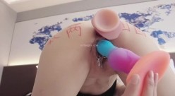 字母猎奇必备！极度SM重口，舞蹈生姐姐【依然】各种花样玩法，暴力异物扩张3P女女露出喝尿 截图8