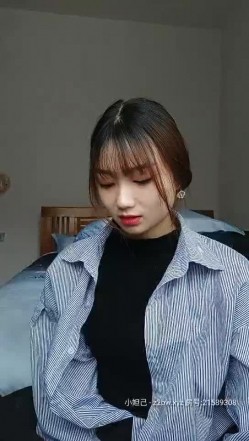 【小杰撩妹】看脸以为身材会比较丰满圆润，没想到如此之苗条，白皙的翘屁股，纯真天然美的川妹子，才刚刚开发的所以还很羞涩 截图3