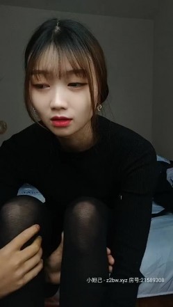 【小杰撩妹】看脸以为身材会比较丰满圆润，没想到如此之苗条，白皙的翘屁股，纯真天然美的川妹子，才刚刚开发的所以还很羞涩 截图4