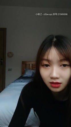 【小杰撩妹】看脸以为身材会比较丰满圆润，没想到如此之苗条，白皙的翘屁股，纯真天然美的川妹子，才刚刚开发的所以还很羞涩 截图16