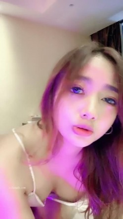 风情万种极品少妇鲍鱼肥美诱人！【黑金鲍】自慰流白浆 截图2