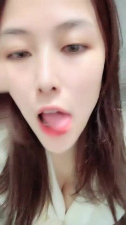 校花女神终于掰逼特写！【多肉葡萄】潺潺的水声~我要舔~！~ 截图4