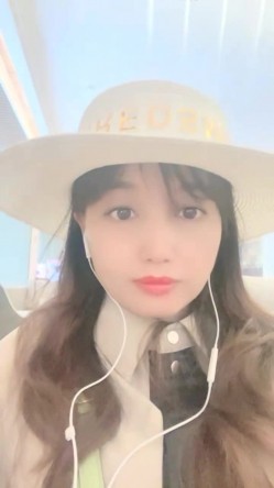 乡村美少妇，【甜甜小少妇】，户外顶着大太阳，开车找找刺激，逼里塞跳蛋，淫水一直往外冒泡，需要几个男人来好好满足 截图1