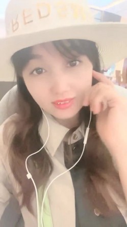 乡村美少妇，【甜甜小少妇】，户外顶着大太阳，开车找找刺激，逼里塞跳蛋，淫水一直往外冒泡，需要几个男人来好好满足 截图7