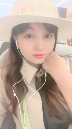 乡村美少妇，【甜甜小少妇】，户外顶着大太阳，开车找找刺激，逼里塞跳蛋，淫水一直往外冒泡，需要几个男人来好好满足 截图9
