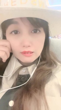 乡村美少妇，【甜甜小少妇】，户外顶着大太阳，开车找找刺激，逼里塞跳蛋，淫水一直往外冒泡，需要几个男人来好好满足 截图10