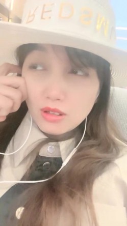 乡村美少妇，【甜甜小少妇】，户外顶着大太阳，开车找找刺激，逼里塞跳蛋，淫水一直往外冒泡，需要几个男人来好好满足 截图12