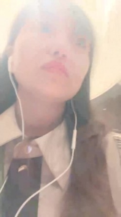 乡村美少妇，【甜甜小少妇】，户外顶着大太阳，开车找找刺激，逼里塞跳蛋，淫水一直往外冒泡，需要几个男人来好好满足 截图16