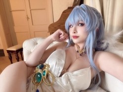 终极宅男女神rioko凉凉子 顶级精致美艳妆容丰盈突翘雪臀 迷人修长勾人的玉腿 黑丝袜诱惑十足 截图5