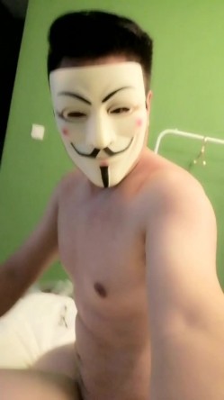 谁能驾驭这辆坦克，操着逼给闺蜜打电话唠嗑，聊生活，阿姨你真会玩！ 截图12